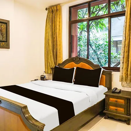 Super Townhouse Oak Prabhat Road Yerandwane Exterior photo