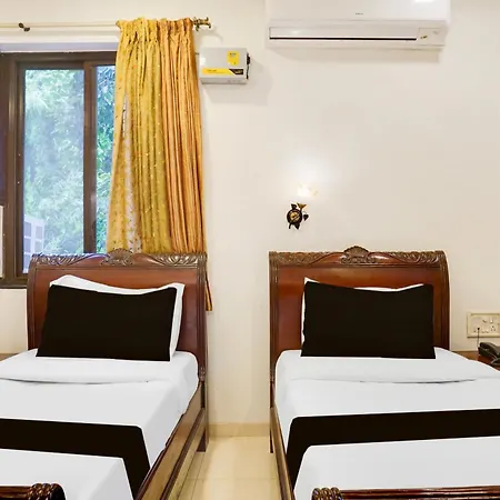 Super Townhouse Oak Prabhat Road Yerandwane Exterior photo