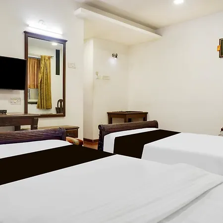 Super Townhouse Oak Prabhat Road Yerandwane Exterior photo